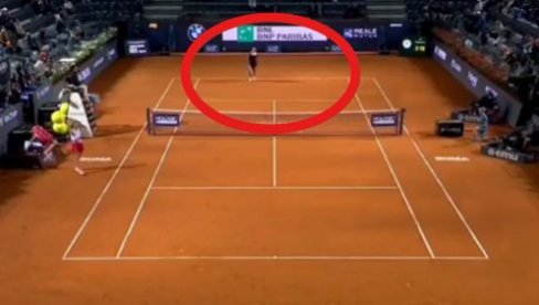 BRUKA U NAJGOREM TENISKOM MEČU U ISTORIJI: Amerikanka servirala dok je Kineskinja menjala reket (VIDEO)