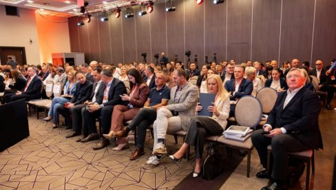 CENE RASTU, INVESTITORI TRAŽE SIGURNOST: RED konferencija istakla važnost mixed-use projekata