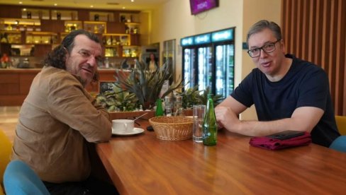 VUČIĆ SA LUKASOM U NIŠU: Slika nadrealna, spremamo se za Niško popodne (FOTO) VUČIĆ SA LUKASOM U NIŠU: Slika nadrealna, spremamo se za Niško popodne (FOTO)