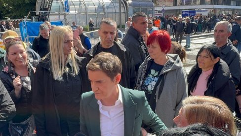 NOVOSTI U NIŠU: Ana Brnabić stigla na svenarodni skup