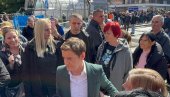 DANAS MOŽEMO DA VIDIMO SVE SUPROTNO NASILJU Ana Brnabić stigla na svenarodni skup (VIDEO)