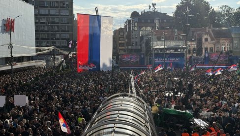 OVAKO SU LAGALI DA VUČIĆ NE SME U NIŠ, A ON IM PORUČIO: Sad slušam narod! OVAKO SU LAGALI DA VUČIĆ NE SME U NIŠ, A ON IM PORUČIO: Sad slušam narod!