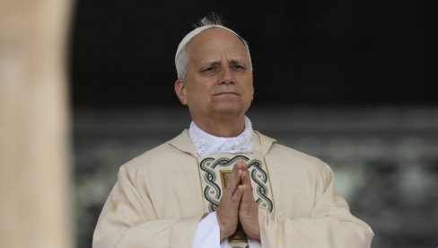 PAPA STIGAO HELIKOPTEROM U MONAKO PA PORUČIO: Podelite svoje bogatstvo sa siromašnima