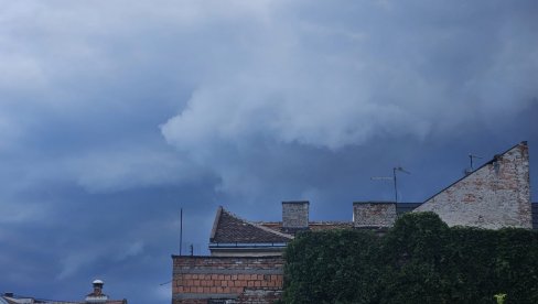 РХМЗ УПАЛИО СИСТЕМ СМС ХИТНИХ ИНФОРМАЦИЈА Београд на удару снажног невремена: Будите на опрезу (ВИДЕО)