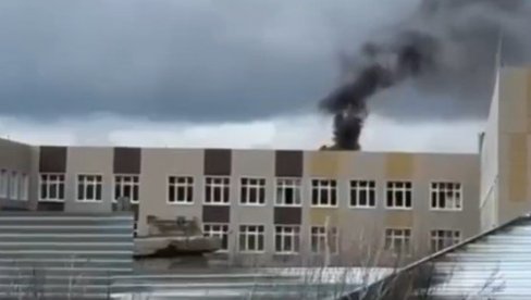 DRAMATIČNO U KURSKU: Zapalio se krov škole nakon ukrajinskog napada dronom (VIDEO)