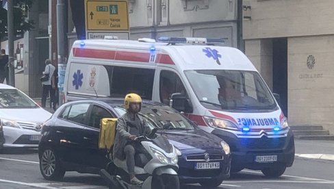 GLEDALA SAM KAKO IZVLAČE DEVOJČICU ISPOD AUTOMOBILA! Žrtva današnjeg udesa u centru Beograda opisuje kako je zamalo izgubila život