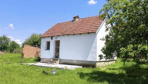 KUĆU S BUNAROM PRODAJU ZA 15.500 €: U blizini su poznata banja i planina, a u sve to ulazi i građevinsko zemljište KUĆU S BUNAROM PRODAJU ZA 15.500 €: U blizini su poznata banja i planina, a u sve to ulazi i građevinsko zemljište