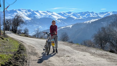 GDE ŠARA LJUBI NEBO „Novosti“ u Sušiću – Najvišem srpskom selu na Šar planini (FOTO)