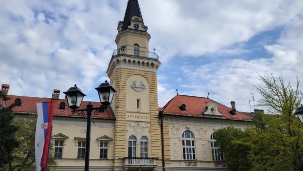 У КИКИНДИ РАСПИСАН КОНКУРС ЗА ДОДЕЛУ СТУДЕНТСКИХ СТИПЕНДИЈА И ПОДСТИЦАЈА Новац за учење У КИКИНДИ РАСПИСАН КОНКУРС ЗА ДОДЕЛУ СТУДЕНТСКИХ СТИПЕНДИЈА И ПОДСТИЦАЈА Новац за учење