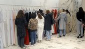 IZABRALI DA ZABLISTAJU NA MATURSKOM BALU: Fondacija humanosti Novosti obezbedila odeću deci bez roditeljskog staranja u Zvečanskoj (VIDEO)