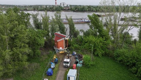 NOVI SAD BEZ NOĆNIH RESTRIKCIJA VODE: Završeni radovi na trećem reni-bunaru na Petrovaradinskoj adi NOVI SAD BEZ NOĆNIH RESTRIKCIJA VODE: Završeni radovi na trećem reni-bunaru na Petrovaradinskoj adi