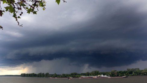 ТЕМПЕРАТУРЕ У ПАДУ ОД ОВОГ ДАТУМА: Детаљна прогноза, ево какво нас време очекује