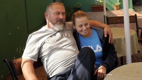 TATA, MOJ DRAGI! Jelena Dokić se u Novostima oprostila od oca Damira TATA, MOJ DRAGI! Jelena Dokić se u Novostima oprostila od oca Damira