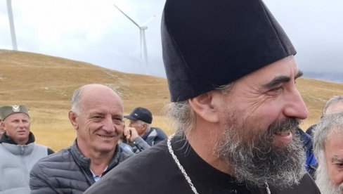 НАСТАВАК ПРИТИСАКА НА СПЦ: Митрополит Методије у Центру безбедности Никшић