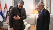 NEUMORNI BORAC ZA ISTINU I PRAVDU Vučić sa Zurofom: Dok su drugi okretali glavu, on je govorio znanjem i srcem