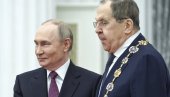 SVI TREBA DA SE UGLEDAMO NA PREDSEDNIKA Lavrov: Od Putina treba učiti kako se nosi sa poteškoćama
