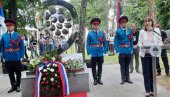 I SPOMENIK ZA DECOM PLAČE: Obeležena 33. godišnjica smrti 12 tek rođenih beba u Banjaluci, kojima nije mogao da se dopremi kiseonik