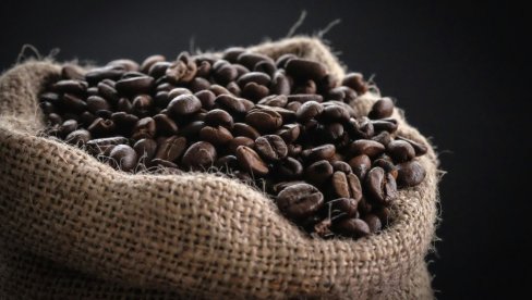 VISOKE CENE KAFE NE MOGU DA OPSTANU: Stručnjaci predviđaju šta će se dešavati - najveći problem je u ovome