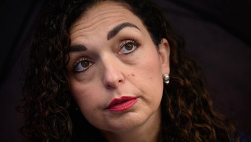 VELTVOHE OŠTRO O PREDSEDNICI LAŽNE DRŽAVE: Osmanijeva nepoželjan gost, Švajcarska nikad nije smela da prizna Kosovo VELTVOHE OŠTRO O PREDSEDNICI LAŽNE DRŽAVE: Osmanijeva nepoželjan gost, Švajcarska nikad nije smela da prizna Kosovo