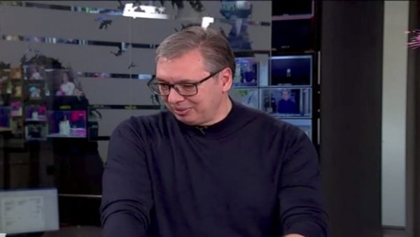 ПРЕДСЕДНИК ОБЕЛОДАНИО СЈАЈНЕ ВЕСТИ: Минимална зарада иде на 550 евра ПРЕДСЕДНИК ОБЕЛОДАНИО СЈАЈНЕ ВЕСТИ: Минимална зарада иде на 550 евра