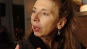 MAJA VOLK KUPILA GROBNO MESTO Na spomeniku napisala: Svi misle da imaju vremena