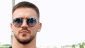 НАЛЕТЕО ЈЕ НА КЛИНЦЕ, ЈУРИО ИХ НОЖЕМ Бојковић се огласио после ужаса, објаснио како је дошло до туче (ФОТО) НАЛЕТЕО ЈЕ НА КЛИНЦЕ, ЈУРИО ИХ НОЖЕМ Бојковић се огласио после ужаса, објаснио како је дошло до туче (ФОТО)
