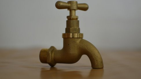 SPREČITE PUCANJE CEVI TOKOM MINUSA: Par lakih trikova da izbegnete nepotrebne troškove