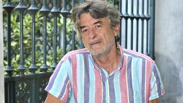 ЈА САМ НАИВКО, ВЕРУЈЕМ У БАЈКЕ: Редитељ Милан Караџић о награди Цаца , Слободанки Алексић, представама за децу