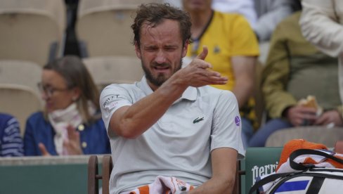 POMRAČENJE UMA: Danil Medvedev neočekivano izgubio, pa napravio haos (VIDEO)