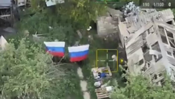 РУСКЕ СНАГЕ НАПРЕДУЈУ: Ослободиле још два насеља РУСКЕ СНАГЕ НАПРЕДУЈУ: Ослободиле још два насеља