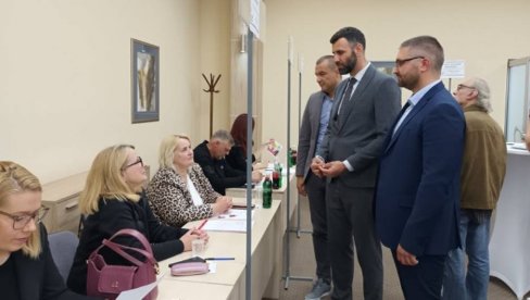 SAJAM SA STOTINU RADNIH MESTA: Veliko interesovanje Vrščana za nove poslovne prilike SAJAM SA STOTINU RADNIH MESTA: Veliko interesovanje Vrščana za nove poslovne prilike
