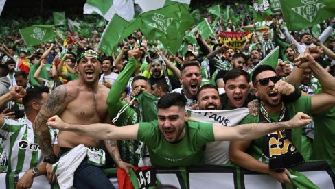 ПРЕДЛОЗИ ЗА ГОЛОВЕ: Тип издваја - ви бирате