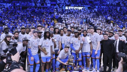 KREĆE NAJVEĆI SPORTSKI CIRKUS! Oklahoma i Hjuston otvaraju 80. NBA sezonu
