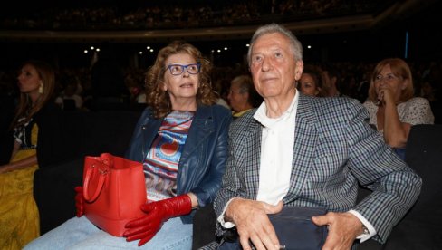 GODINAMA TRPELA SVE NJEGOVE POROKE: Zašto se Gordana nikad nije razvela od Miroslava Ilića? GODINAMA TRPELA SVE NJEGOVE POROKE: Zašto se Gordana nikad nije razvela od Miroslava Ilića?