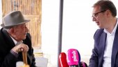 VUČIĆ STIGAO U GRLJAN (FOTO/VIDEO)