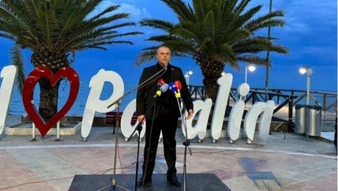 НАСТАВИО ПАЛМИНИМ ПУТЕМ: Далибор Марковић у Паралију одвео српску делегацију од 350 људи