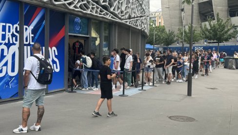 CRVENO-PLAVA GROZNICA: Kako se Pariz sprema za večerašnje finale