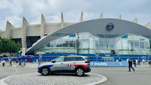 RIVALI I VAN TERENA: Čelsi i PSŽ kibicuju iste fudbalere