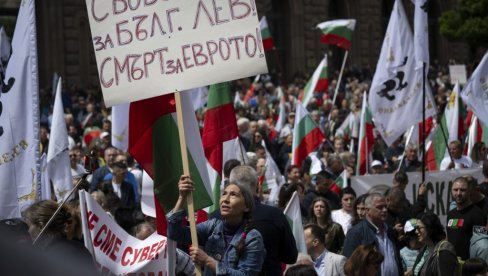 БУГАРИ УСТАЛИ ПРОТИВ ЕВРА: Хиљаде људи на митингу у Софији