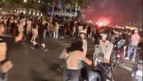 ЛУДНИЦА НА УЛИЦАМА ГРАДА СВЕТЛОСТИ: Париз слави прву титулу