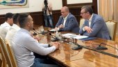 УЋИ ЋЕТЕ НА ФАКУЛТЕТЕ Вучић студентима који желе да уче: Да они могу да студирају, а ви не можете, тај филм неће гледати да су још толики