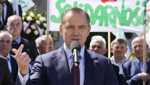 НАВРОЦКИ У БЕРЛИНУ: Питање репарације коначно мора бити решено