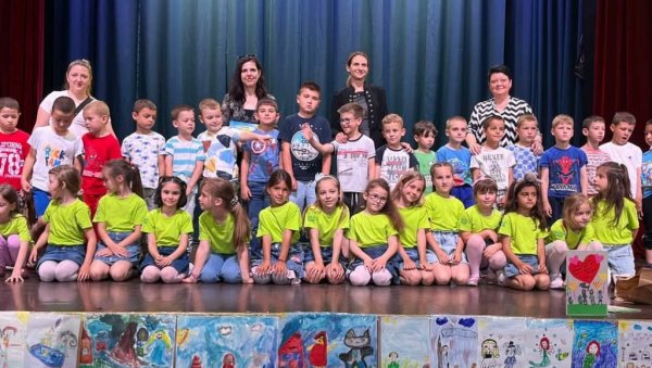 UKRASILI ČITALAČKU ZNAČKU: Традиционална манифестација одржана у Зрењанину UKRASILI ČITALAČKU ZNAČKU: Традиционална манифестација одржана у Зрењанину