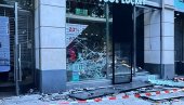 ВАНДАЛИ ИЗВЕДЕНИ ПРЕД СУДИЈУ: Париз вида ране од шампионског славља ВАНДАЛИ ИЗВЕДЕНИ ПРЕД СУДИЈУ: Париз вида ране од шампионског славља