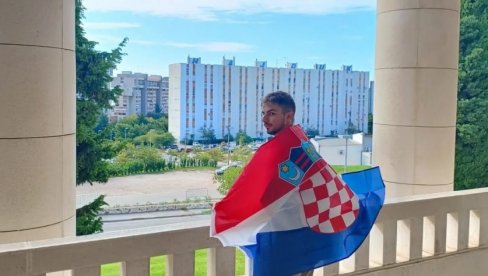 STUDENT SA ŠAHOVNICOM NA RAMENIMA HOĆE RADIKALIZACIJU BLOKADA: Sastajao se sa Piculom - nagovara na sukobe sa policijom