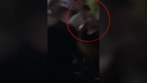 Овако су НАЦИСТИ БЛОКАДЕРИ напали Милоша Павловића! (ВИДЕО)