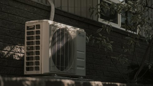 SPAS OD VRUĆINE I VISOKIH RAČUNA: Ovo je najkorisnije dugme na klima uređaju SPAS OD VRUĆINE I VISOKIH RAČUNA: Ovo je najkorisnije dugme na klima uređaju