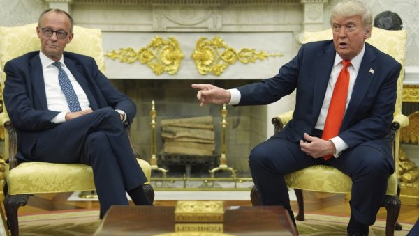 ШТА ЈЕ МЕРЦ ПОКЛОНИО ТРАМПУ? Да ли је немачки канцелар успео да дирне америчког председника ШТА ЈЕ МЕРЦ ПОКЛОНИО ТРАМПУ? Да ли је немачки канцелар успео да дирне америчког председника