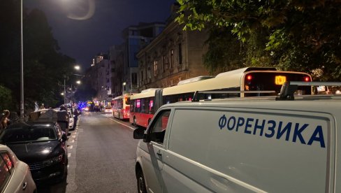 ZBOG UBISTVA UHAPŠEN TINEJDŽER (16), MECI POGODILI POGREŠNU METU: Nastavlja se istraga o likvidaciji muškarca (24) u centru Beograda ZBOG UBISTVA UHAPŠEN TINEJDŽER (16), MECI POGODILI POGREŠNU METU: Nastavlja se istraga o likvidaciji muškarca (24) u centru Beograda