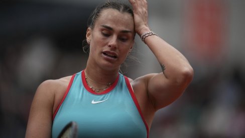 СКАПАНДАЛ У БРИЗБЕЈНУ: Украјинка јавно понизила Арину, Сабаленка једним потезом показала шта значи бити човек!